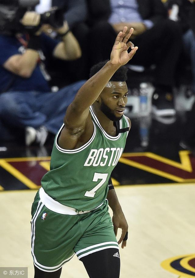 法甲赛程吃紧；波士顿凯尔特人赛前主帅复盘；管理层满意；年轻球员得到机会的简单介绍